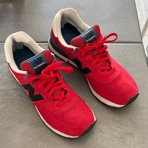 New Balance 574 Men's Red and Black Sneakers size 10